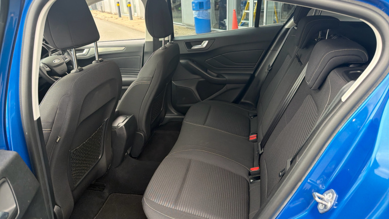 Ford Focus 1.0 EcoBoost 125 Titanium 5dr Petrol Hatchback